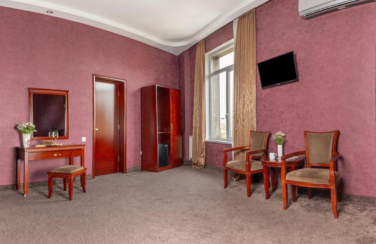 Margo Palace Hotel Tbilisi Ngoại thất bức ảnh