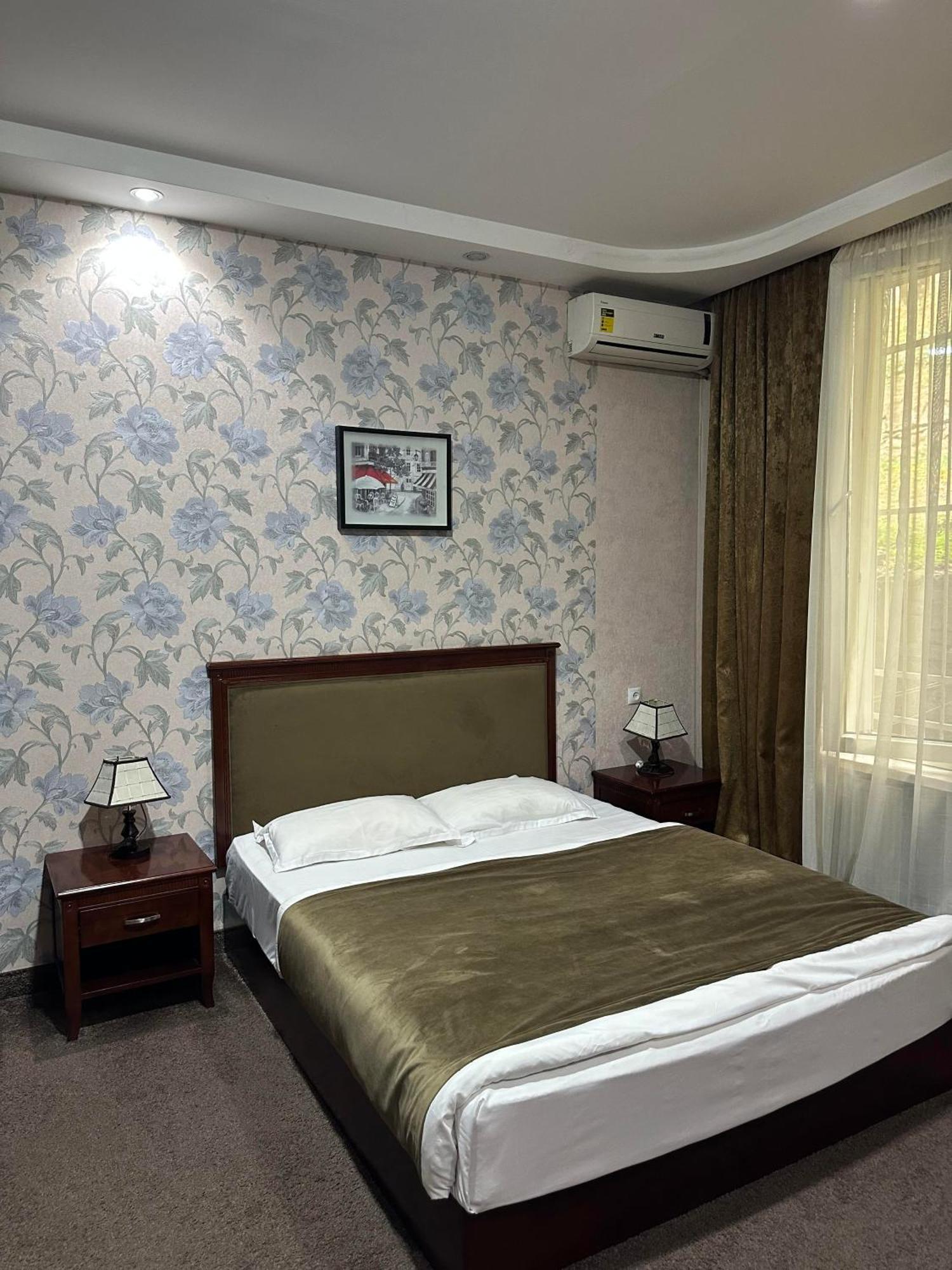 Margo Palace Hotel Tbilisi Ngoại thất bức ảnh