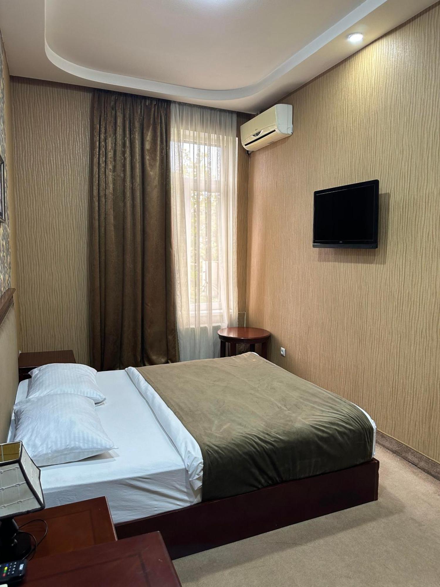 Margo Palace Hotel Tbilisi Ngoại thất bức ảnh