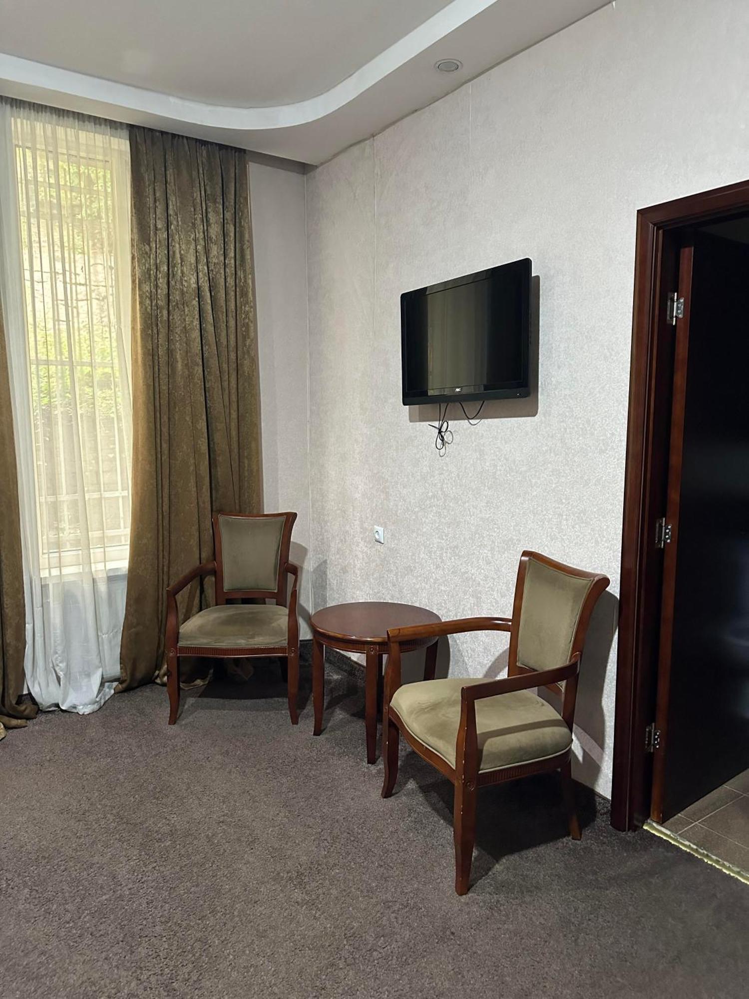 Margo Palace Hotel Tbilisi Ngoại thất bức ảnh