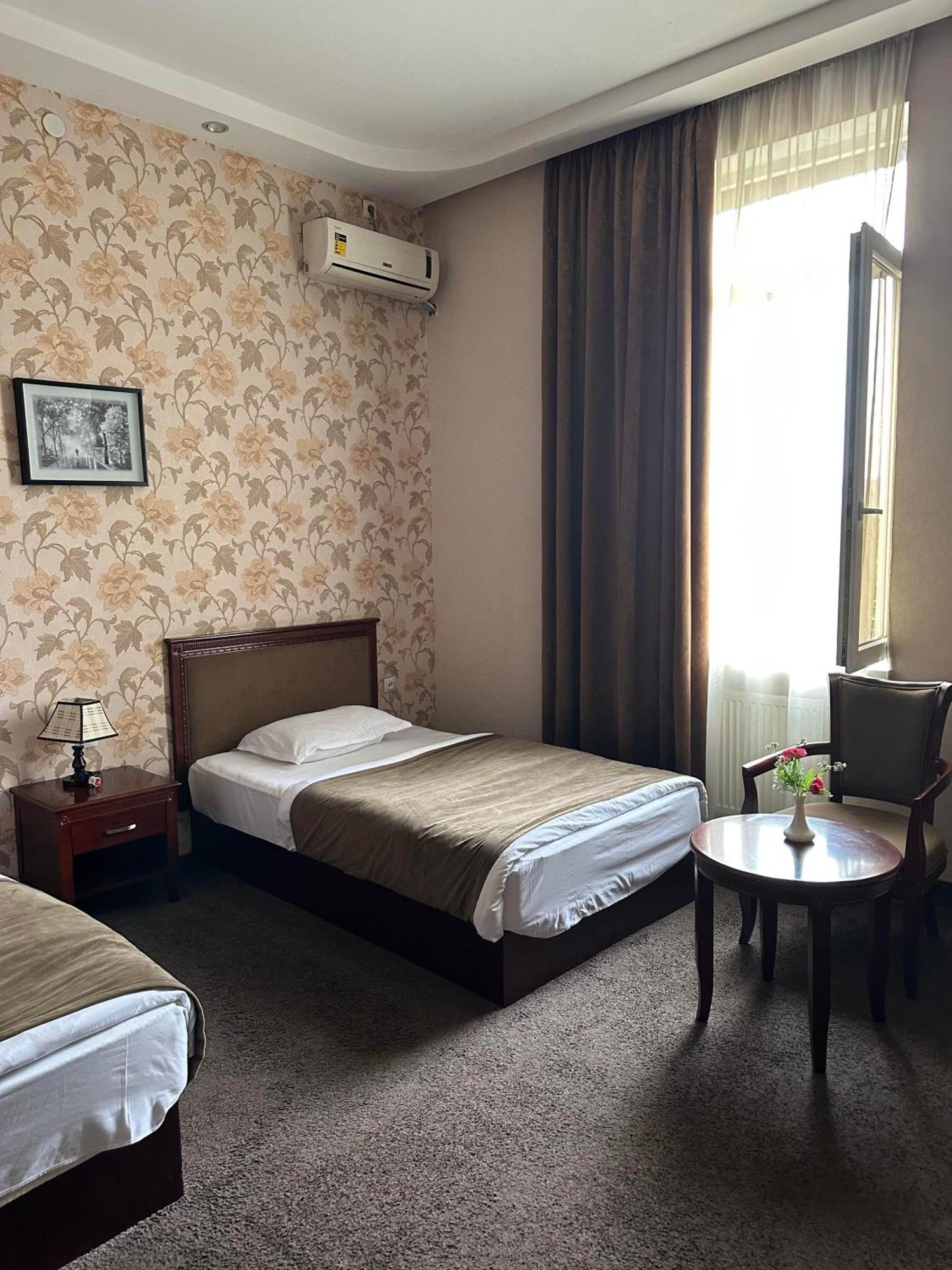 Margo Palace Hotel Tbilisi Ngoại thất bức ảnh